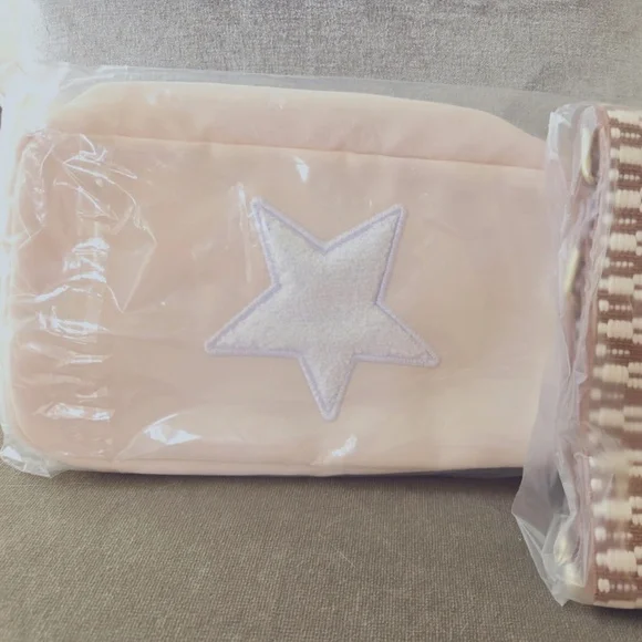 Bloc bag in ivory w/ white star & adjustable crossbody or shoulder strap NEW - Picture 6 of 16